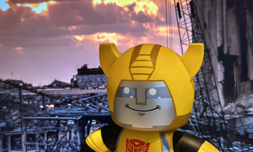 Mighty Muggs Transformer Bumblebee