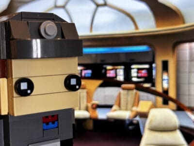 LEGO Brickheadz Star Wars Imperial Officer on the bridge of the Enterprise